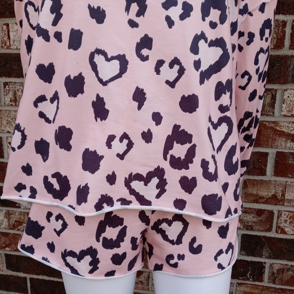 #12-Leopard PJs - Picture 4 of 6